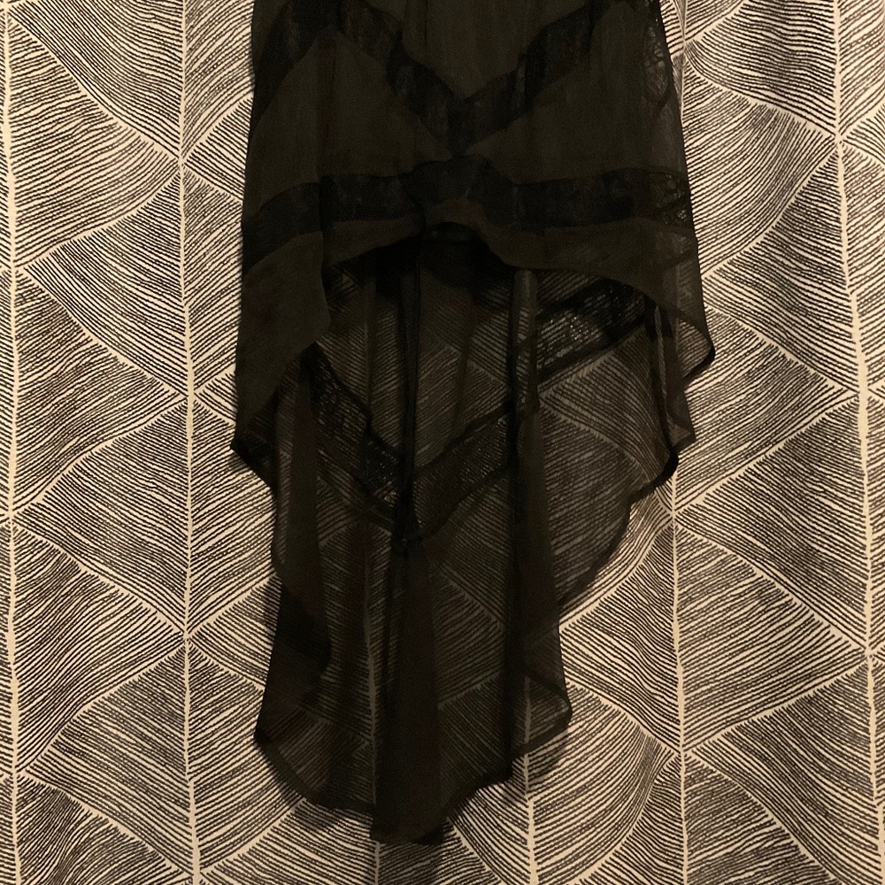 Simple elegance- high low semi transparent lacy black skirt - Picture 5 of 8